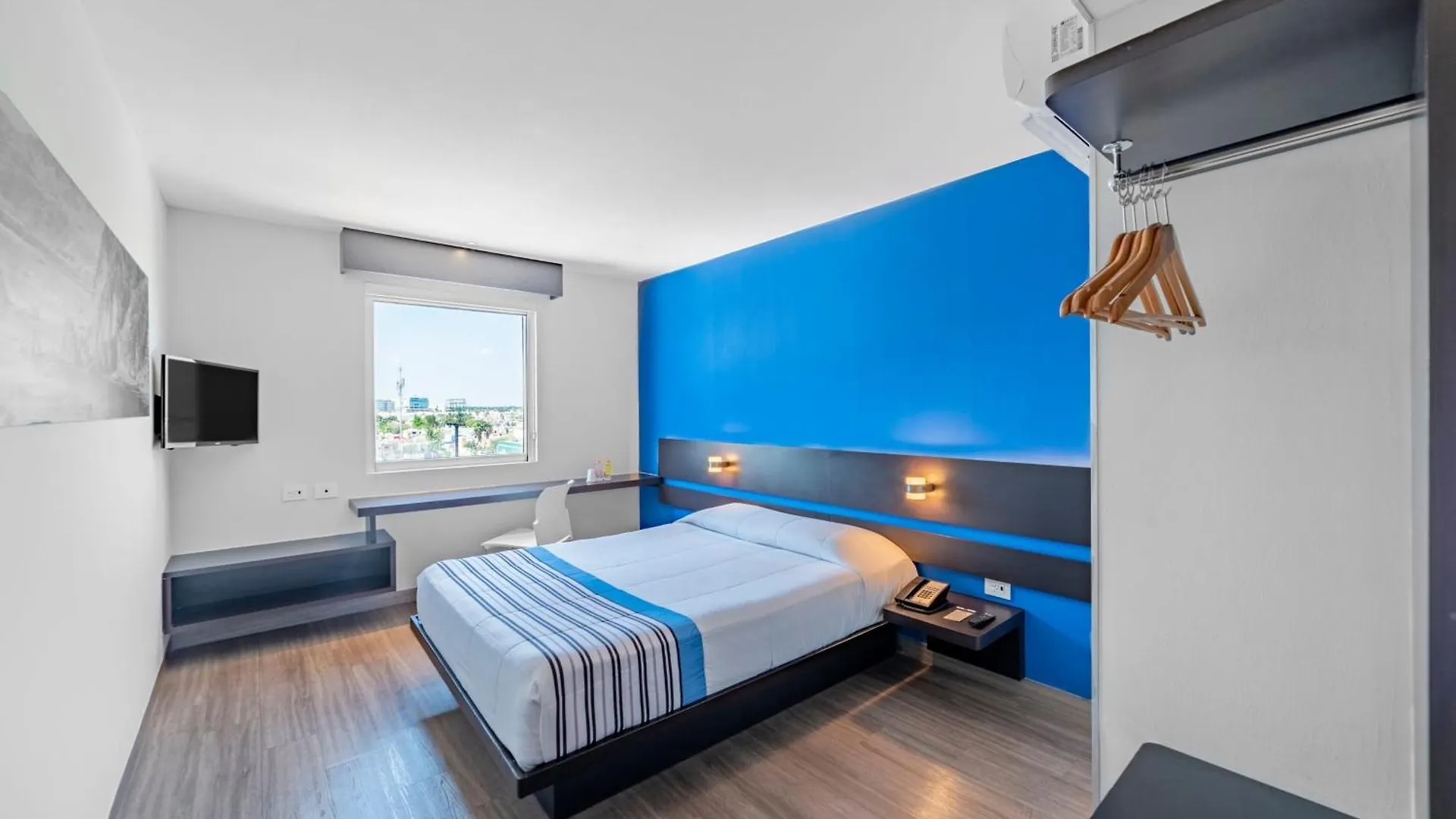 City Express Junior By Marriott Merida Altabrisa 3*,